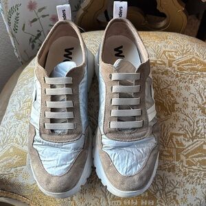 Wonders Women's Casual Sneakers in Tan and Silver
